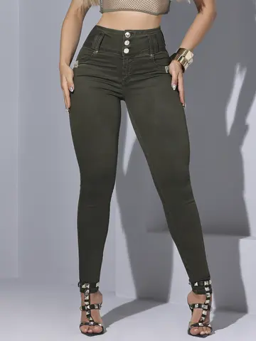 CALÇA FEMININA NA COR VERDE MILITAR FÁCIL DE COMBINAR E CONFORTÁVEL