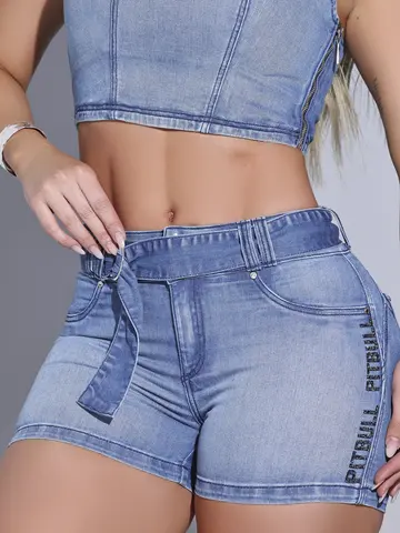 SHORT SEXY PIT BULL JEANS COM MODELAGEM AJUSTADA E DETALHES EXCLUSIVOS
