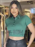 CROPPED POLO PIT BULL JEANS MODELAGEM SLIM E LOGOMANIA COM RELEVO