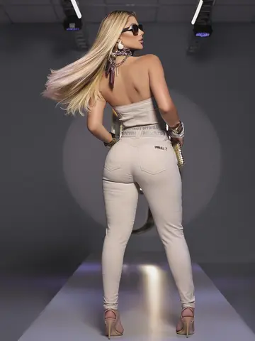 CALÇA FEMININA PIT BULL JEANS COM CINTURA BRILHANTE E DESIGN EXCLUSIVO
