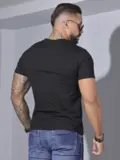 CAMISETA MASCULINA COM ESTAMPA DOURADA PIT BULL JEANS CASUAL E ESTILOSA