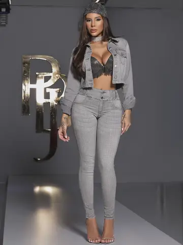 CALÇA FEMININA PIT BULL JEANS CONCEITO GLAMOUR COM PEDRARIAS BRILHANTES
