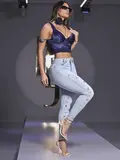 CALÇA FEMININA PIT BULL JEANS CONCEITO CINTURA ALTA COM ILHÓS MODERNOS
