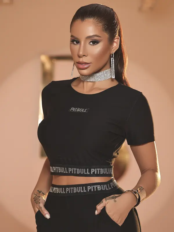 CROPPED FASHION MANGA CURTA ESTILOSO COM PEDRARIAS PIT BULL JEANS
