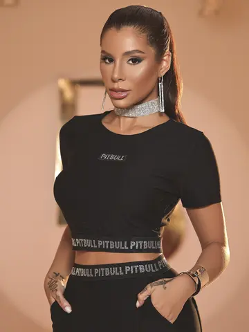CROPPED FASHION MANGA CURTA ESTILOSO COM PEDRARIAS PIT BULL JEANS