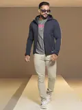 JAQUETA MASCULINA COM CAPUZ PIT BULL JEANS MODERNA COM ZÍPER E BOLSOS