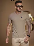 CAMISETA MASCULINA BEGE TEXTURIZADA CASUAL E VERSÁTIL PIT BULL JEANS