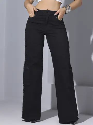 CALÇA WIDE LEG PIT BULL JEANS COM LATERAL PERSONALIZADA E BOLSOS CARGO