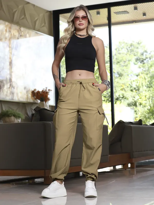 CALÇA PARACHUTES EMPÓRIO PIT BULL MODELAGEM VERSÁTIL COM BOLSOS CARGO