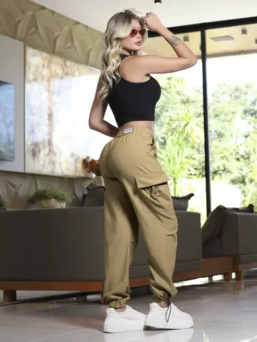 CALÇA PARACHUTE EMPÓRIO PIT BULL MODELAGEM VERSÁTIL COM BOLSOS CARGO