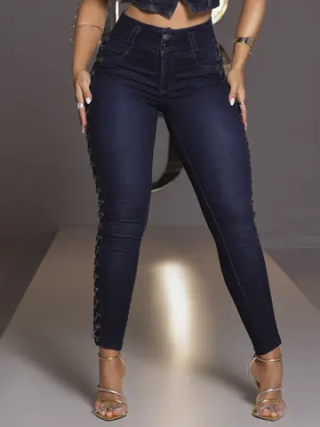 CALÇA CINTURA ALTA CONCEITO PIT BULL JEANS COM ILHÓS NAS ENTREPERNAS
