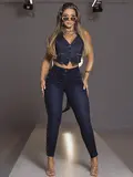 CALÇA CINTURA ALTA CONCEITO PIT BULL JEANS COM ILHÓS NAS ENTREPERNAS