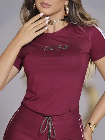 T-SHIRT FEMININA PIT BULL JEANS MODERNA COM VISUAL SOFISTICADO E CASUAL