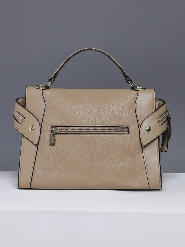 BOLSA HANDBAG ESTRUTURADA COM BOLSOS FUNCIONAIS E DESIGN CONTEMPORÂNEO