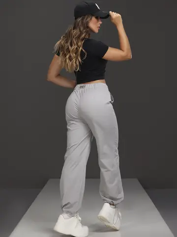 Calça Parachute Empório Pit Bull Streetwear com Detalhe em Corrente