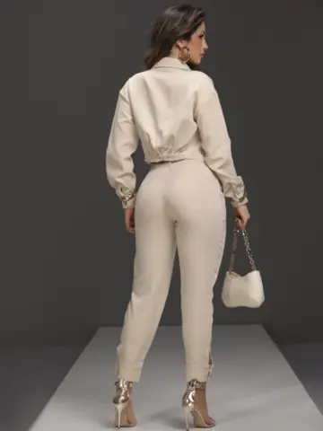 CONJUNTO COM CALÇA, JAQUETA E TOP EMPÓRIO PIT BULL CASUAL E REFINADO