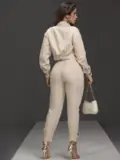 CONJUNTO COM CALÇA, JAQUETA E TOP EMPÓRIO PIT BULL CASUAL E REFINADO