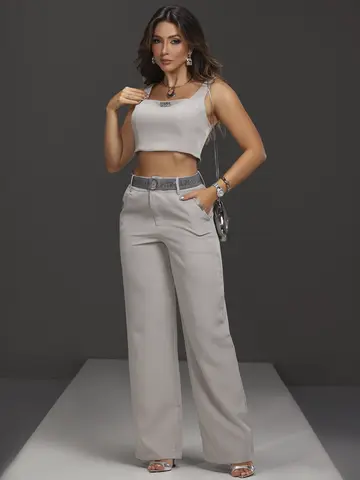 CONJUNTO CALÇA COM CINTO E CROPPED EMPÓRIO PIT BULL CHARMOSO E REFINADO
