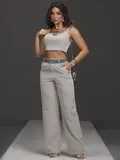 CONJUNTO CALÇA COM CINTO E CROPPED EMPÓRIO PIT BULL CHARMOSO E REFINADO