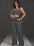 CONJUNTO CALÇA COM CINTO E CROPPED EMPÓRIO PIT BULL CHARMOSO E REFINADO
