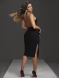 VESTIDO MIDI PRETO COM BRILHO EM CRISTAIS E MODELAGEM AJUSTADA PIT BULL JEANS