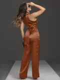 MACACÃO COM CINTO E ENFEITE PIT BULL PREMIUM COM MODELAGEM ELEGANTE