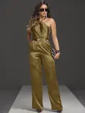 MACACÃO COM CINTO E ENFEITE PIT BULL PREMIUM COM MODELAGEM ELEGANTE