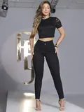 CALÇA SKINNY PRETA COM ZÍPER TRASEIRO E PLAQUINHA NO CÓS PIT BULL JEANS