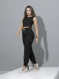CONJUNTO CROPPED E CALÇA CARGO EMPÓRIO PIT BULL MODERNA E REFINADA