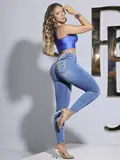CALÇA SKINNY HOT PANTS PIT BULL JEANS MODELADORA COM BORDADO BRILHOSO