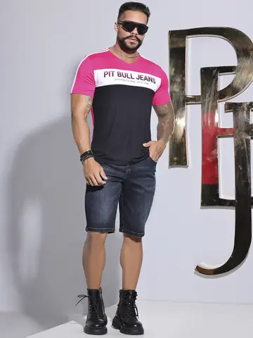 CAMISETA GOLA V COM RELEVO LOGOMANIA PIT BULL JEANS MODERNA E REFINADA
