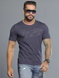 CAMISETA GOLA O AUTÊNTICA E CASUAL COM LOGOMANIA PIT BULL JEANS