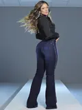 CALÇA FLARE MODELADORA REFINADA COM LATERAL PERSONALIZADA PIT BULL JEANS