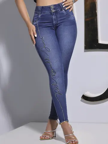 Calça Skinny Autêntica e Confortável com Bordado de Strass Pit Bull Jeans