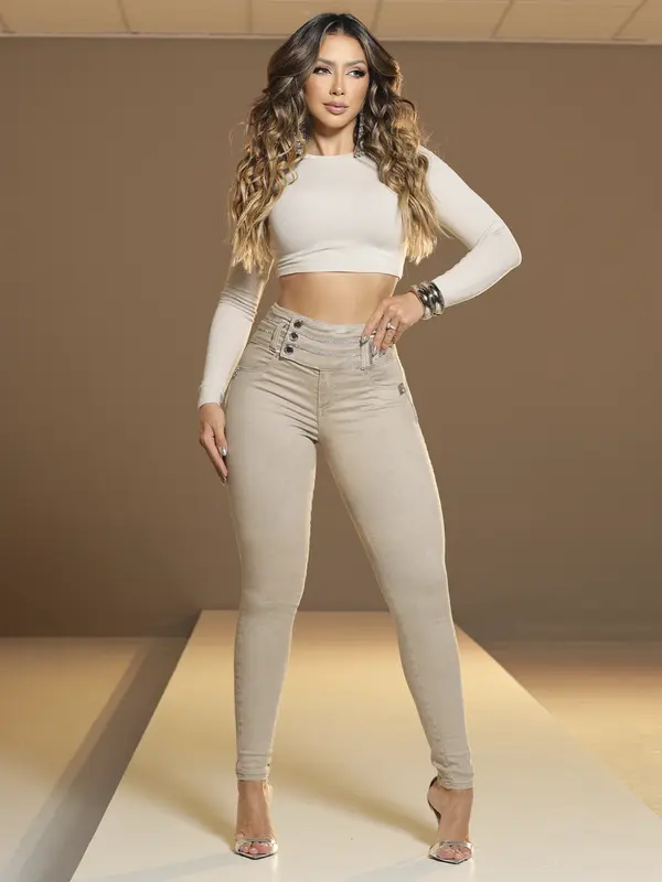 Calça Skinny Color Cós Largo Modeladora com Detalhe em Strass Pit Bull Jeans