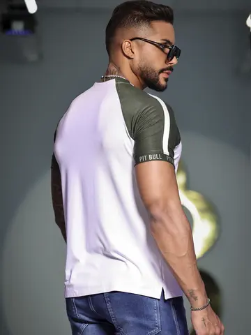 Camiseta Masculina Autêntica e Sofisticada com Logomania Pit Bull Jeans