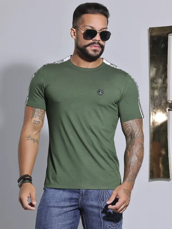 Camiseta Masculina Confortável e Autêntica com Mangas Personalizadas Pit Bull Jeans