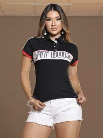 Polo Feminina Refinada com Modelagem Ajustada e Estampa Metalizada Pit Bull Jeans