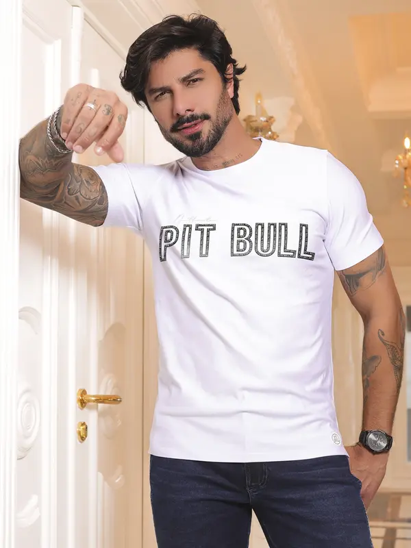Camiseta Masculina Confortável e Estilosa com Relevo Metalizado Pit Bull Jeans