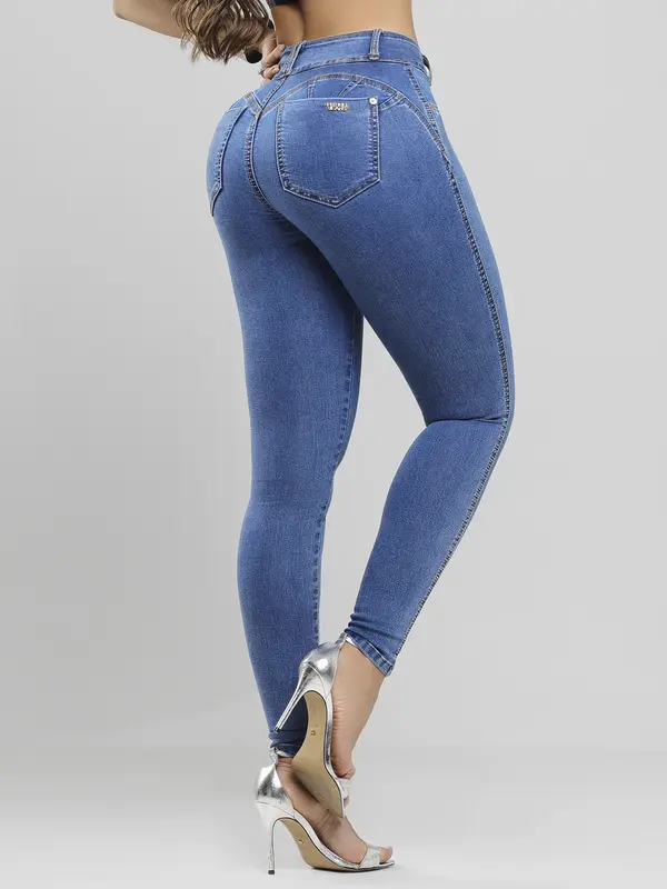 Calça Skinny Cintura Alta em Lavado Médio Pit Bull Jeans Modeladora