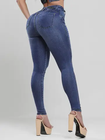 Calça Hot Pants Cintura Alta Modeladora com Lavado Escuro Pit Bull Jeans