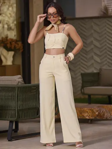 Conjunto Calça e Cropped Sofisticado com Detalhes Elegantes Empório Pit Bull