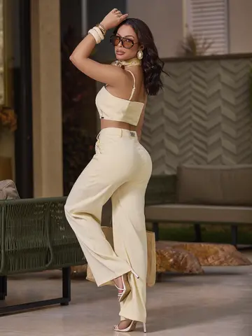 Conjunto Calça e Cropped Sofisticado com Detalhes Elegantes Empório Pit Bull