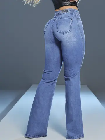 Calça Flare Sofisticada e Realçadora com Bordado de Strass Pit Bull Jeans