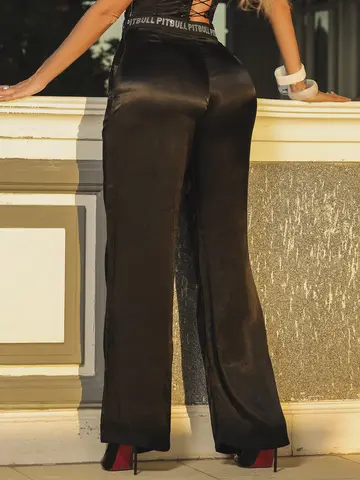 Calça Feminina Preta Confortável e Estilosa com Elástico Personalizado Pit Bull Jeans