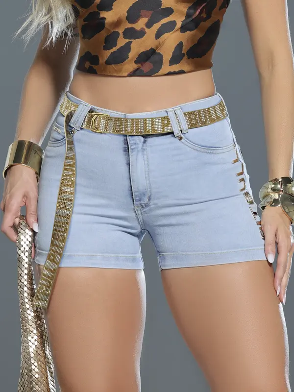Short Hot Pants Claro Cintura Alta com Cinto de Strass e Detalhe Lateral Pit Bull Jeans