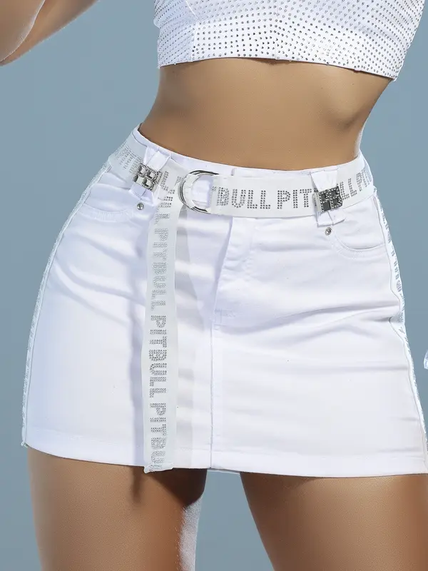 Minissaia Branca Fahion com Cinto e Lateral Personalizada Pit Bull Jeans
