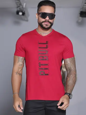 Camiseta Masculina Gola V Autêntica com Estampa em Relevo Pit Bull Jeans