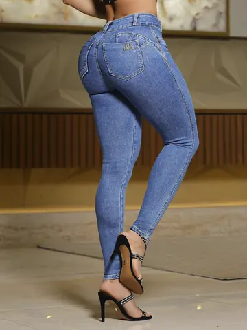 Calça Skinny Hot Pants Modeladora e Casual com Lavado Médio Pit Bull Jeans