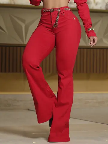 Calça Flare Vermelha Estilosa com Cinto de Corrente e Acabamento Premium Pit Bull Jeans